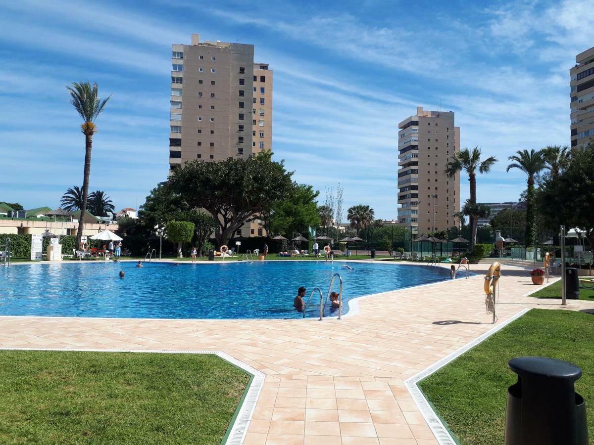 Oasis Playamar Apartment Torremolinos Luaran gambar